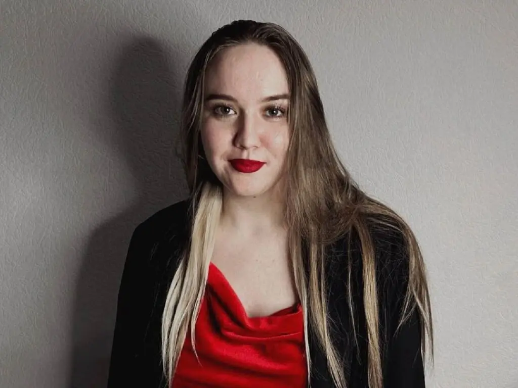 View AleksaMurr Fuck Vids and Pics