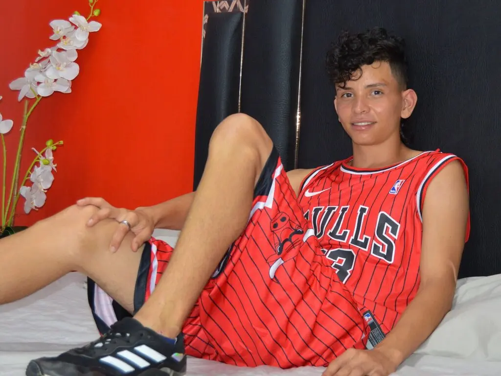 View AlexDeans Fuck Vids and Pics