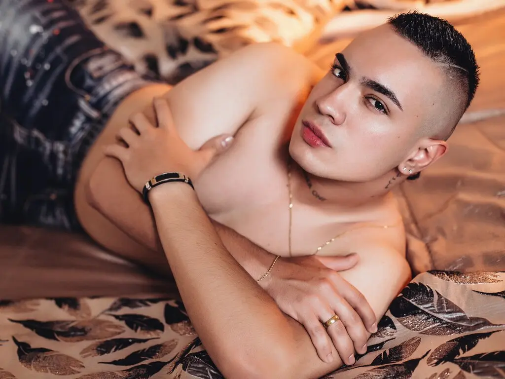 View EthanSouza Fuck Vids and Pics