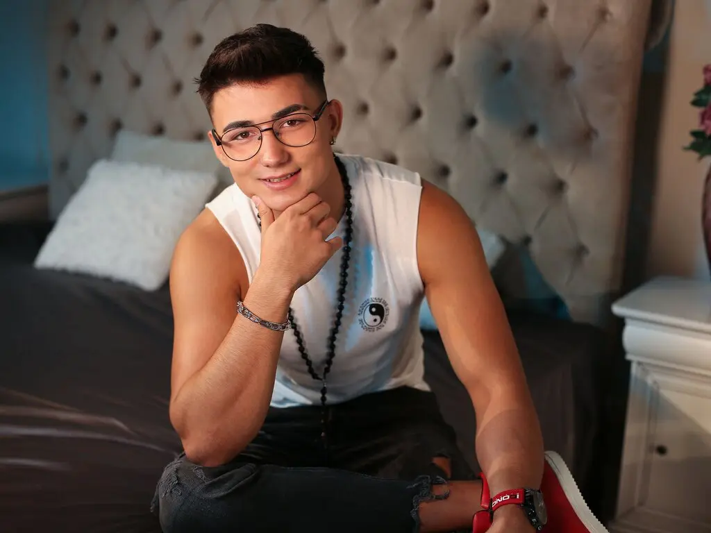 View JamesBradlay Fuck Vids and Pics