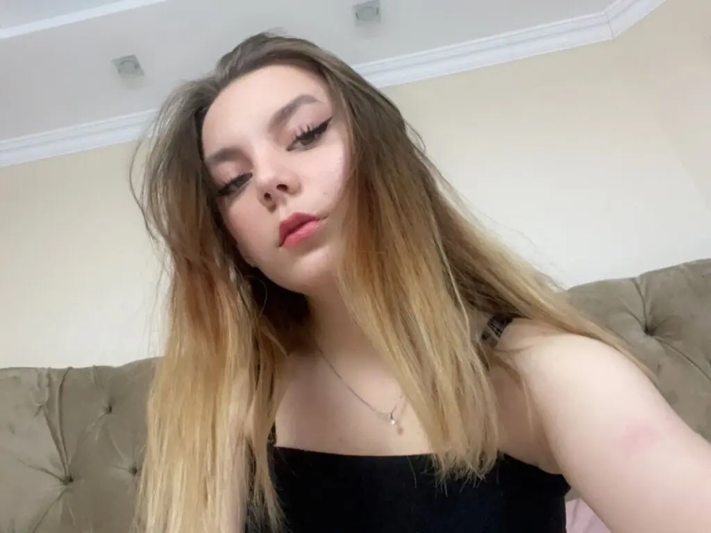 View LiaKandal Fuck Vids and Pics