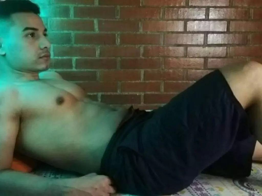 View MattKelly Fuck Vids and Pics