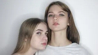 View MollyAndLeah Fuck Vids and Pics