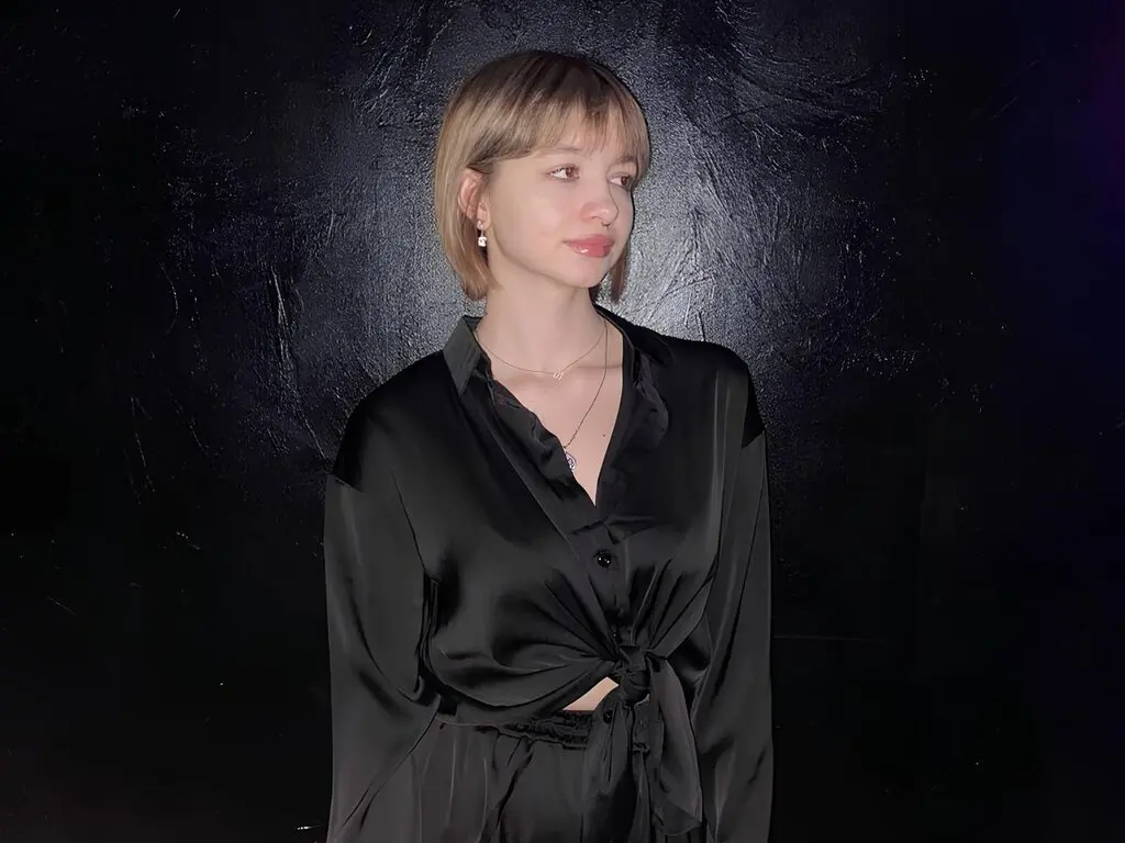 View PearlVenom Fuck Vids and Pics