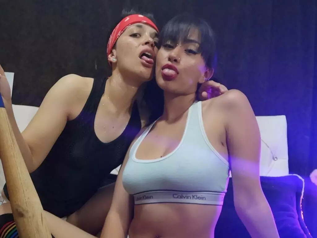 View RoseAndXimena Fuck Vids and Pics